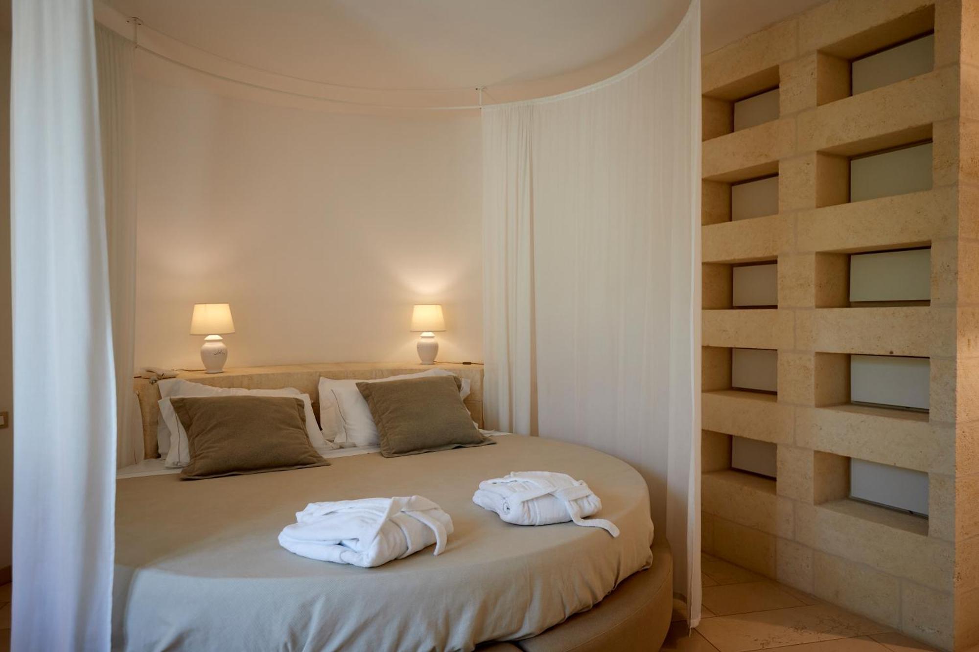 Montiro' Hotel Santa Maria di Leuca Exteriör bild